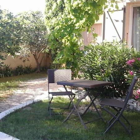 Gite L'Annexe Villelaure Экстерьер фото