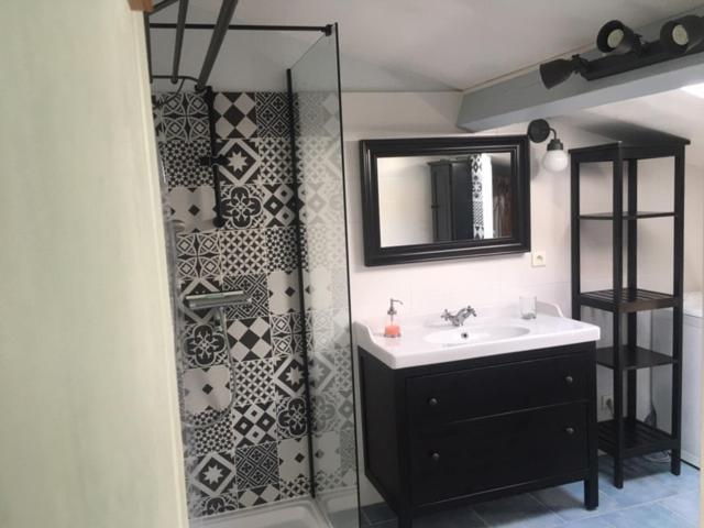 Gite L'Annexe Villelaure Экстерьер фото